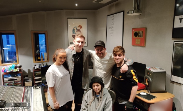 Българският представител на Евровизия 2020 Виктория Георгиева VICTORIA работи