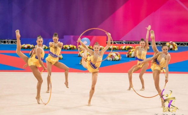 В японския град Мураяма бяха пуснати в продажба специални пощенски