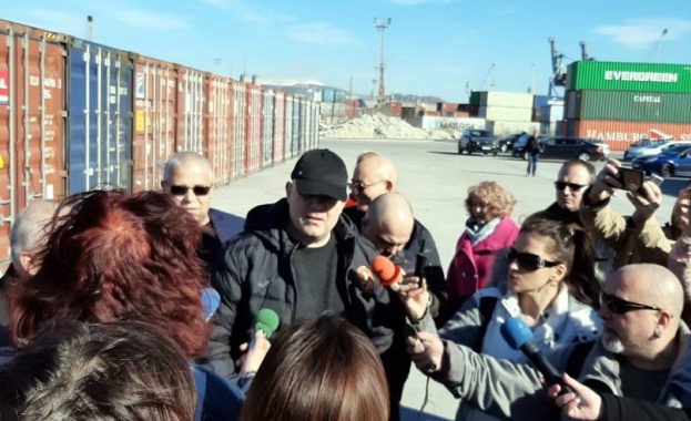 Главният прокурор Иван Гешев е във Варна където се провежда