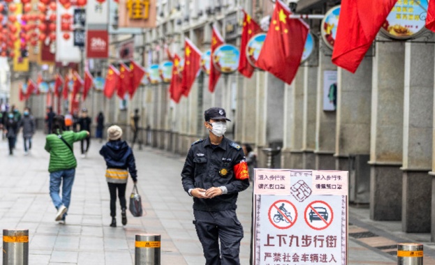 Броят на жертвите на коронавируса в Китай достигна 361 души