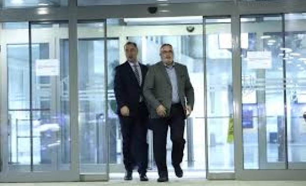 Двамата българи които се прибраха от китайския град Ухан са