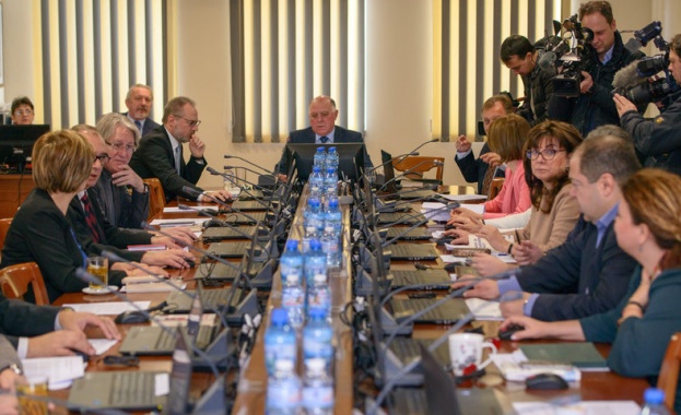 Висшият съдебен съвет да обсъди поведението на главния прокурор Иван