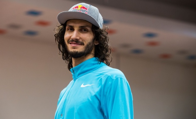 Националният състезател по лека атлетика в дисциплина висок скок