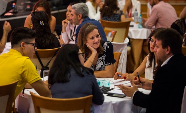 Кои са основните принципи на мастърмайнд процеса и защо той