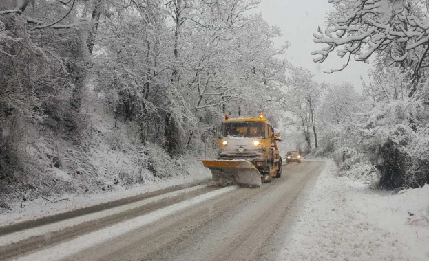 Републиканските пътища и високопланинските проходи са отворени за движение и
