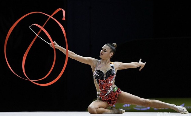 21 годишната световна шампионка по художествена гимнастика Александра Солдатова е направила