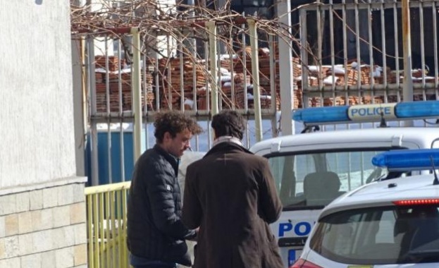 Повдигнаха обвинение на младия актьор Явор Бахаров който бе спрян