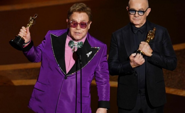 25 години след първия си Оскар британският певец Елтън Джон