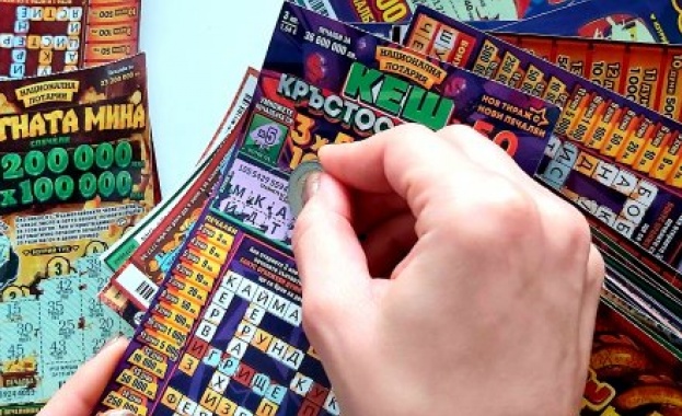 Търговци на дребно на талони от закритите вече частни лотарии