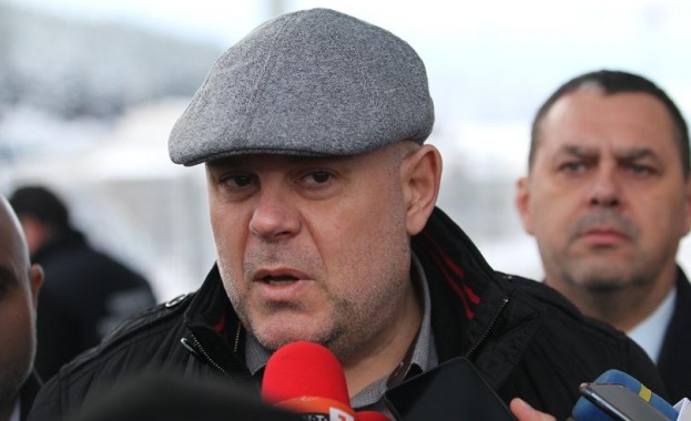 Главният прокурор Иван Гешев е категоричен че призивите за конституционни