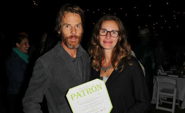 Джулия Робъртс преживява криза в семейния си живот На празненството