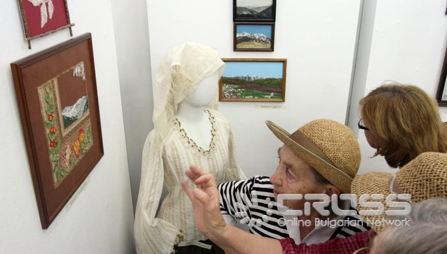 Днес,4 август,в залите на Националния етнографски музей беше открита изложбата „Диалог между минало и настояще”