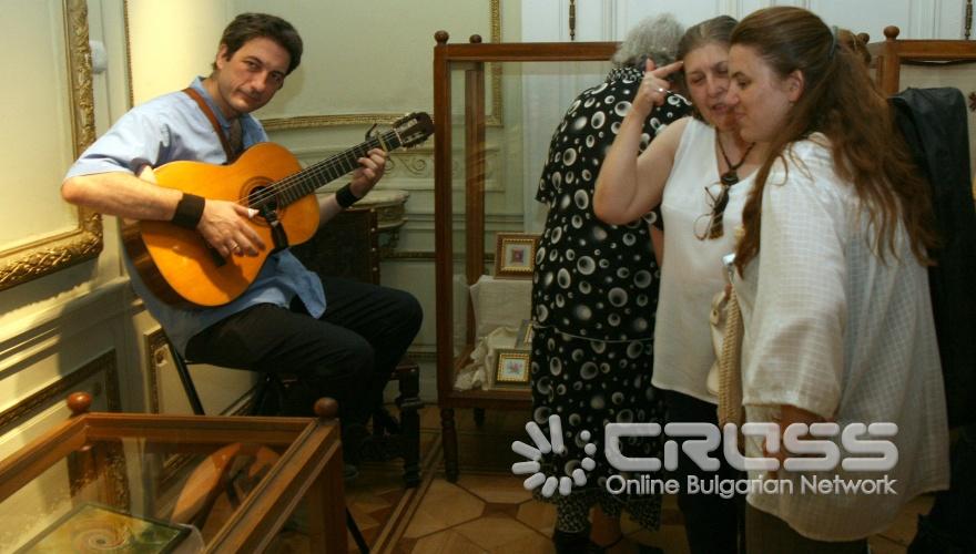 Днес,4 август,в залите на Националния етнографски музей беше открита изложбата „Диалог между минало и настояще”