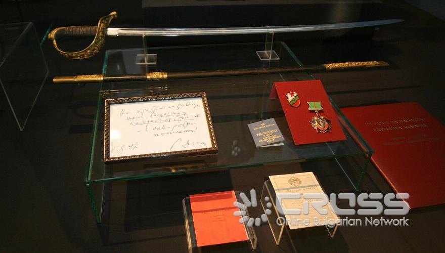 В Националния военноисторически музей беше представена изложбата „Съдби, белязани от войната", посветена на 65-та годишнина от Втората световна война.