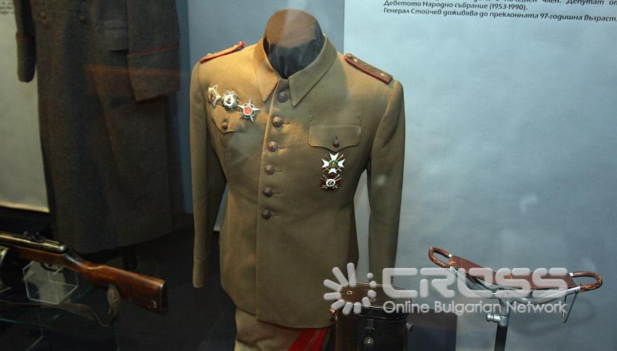 В Националния военноисторически музей беше представена изложбата „Съдби, белязани от войната", посветена на 65-та годишнина от Втората световна война.