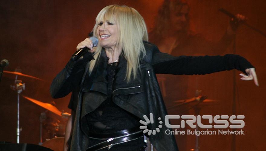 В чест на 24 май - Деня на славянската писменост, КНСБ организира в НДК празничен концерт-спектакъл,с участието на именити български изпълнители. 