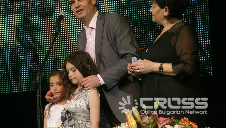 В чест на 24 май - Деня на славянската писменост, КНСБ организира в НДК празничен концерт-спектакъл,с участието на именити български изпълнители. 