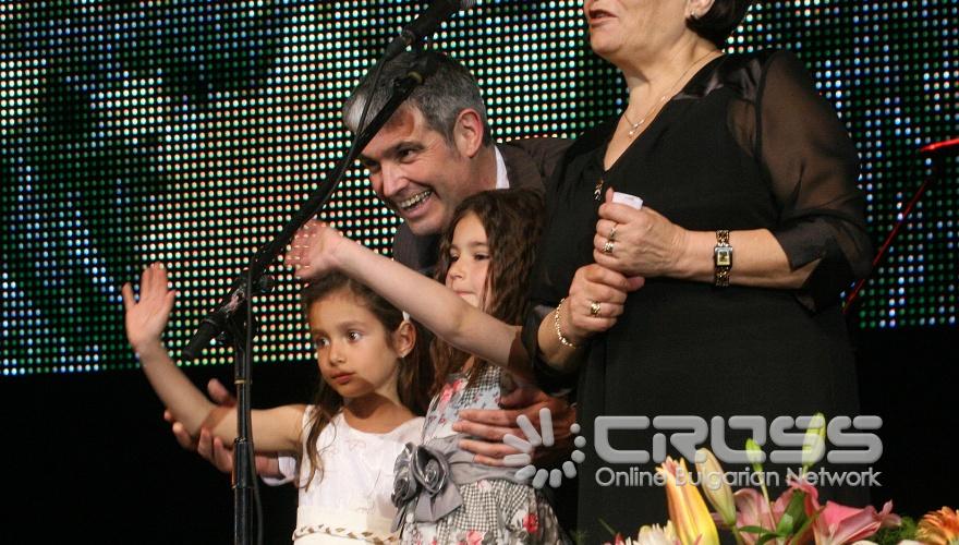 В чест на 24 май - Деня на славянската писменост, КНСБ организира в НДК празничен концерт-спектакъл,с участието на именити български изпълнители. 