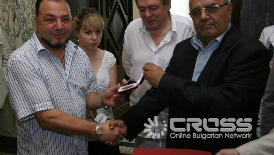 Министър Божидар Димитров откри в Столичната библиотека фотографската изложба „Рио Булгариа - българското присъствие в страната на маите". 