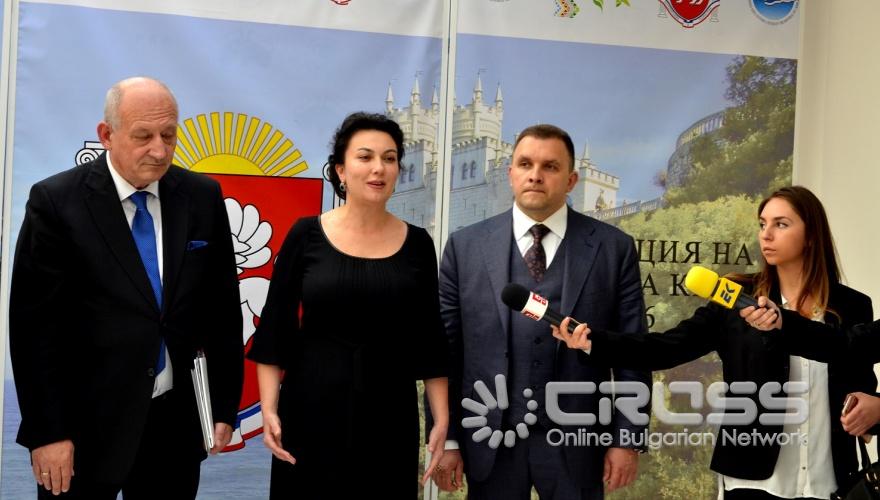 Откриване на изложба в РКИЦ, представяща инвестиционния потенциал на Крим