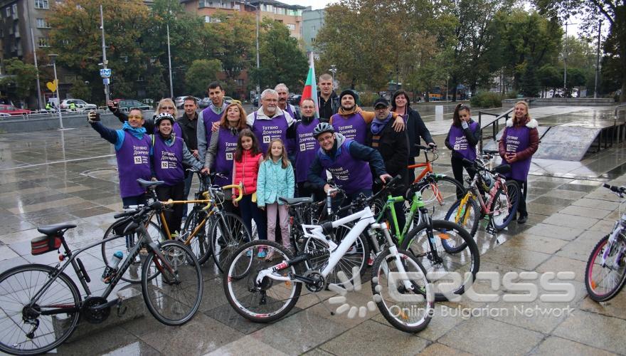 Велошествие в София с участието на кандидата за вицепрезидент на коалиция 