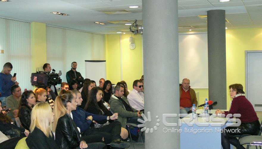 Татяна Дончева изнесе лекция на студенти