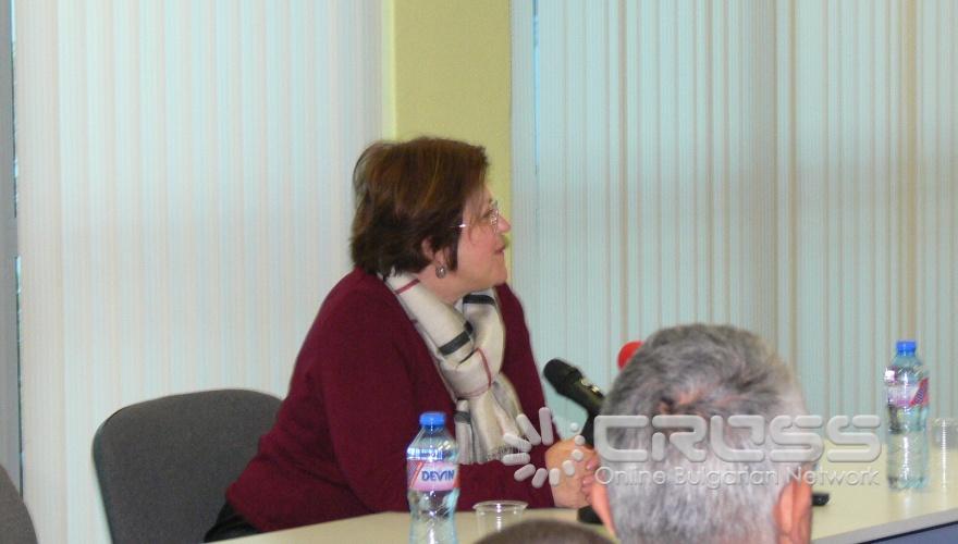 Татяна Дончева изнесе лекция на студенти