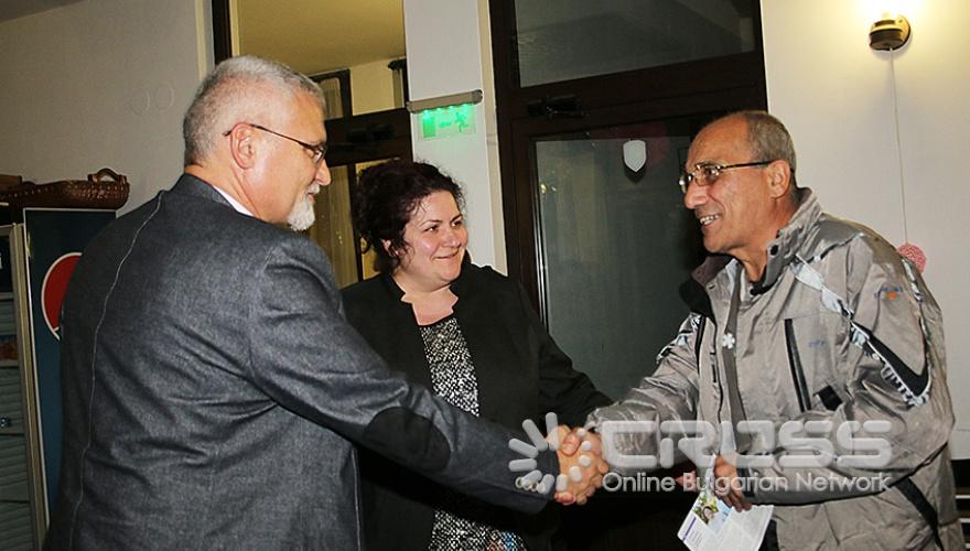 На 25 октомври 2016 г. кандидатът за вицепрезидент на коалиция 