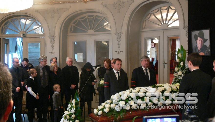 Простихме се с Бисер Киров
