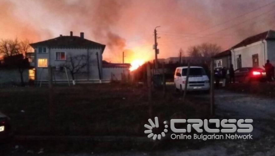 Влак с цистерни се взриви край Хитрино