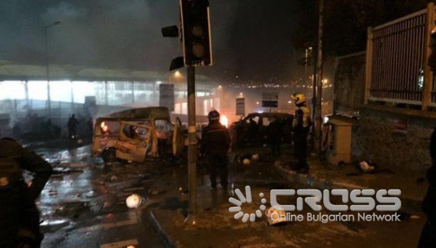 Атентатори убиха 29 души след мач на Бешикташ в Истанбул