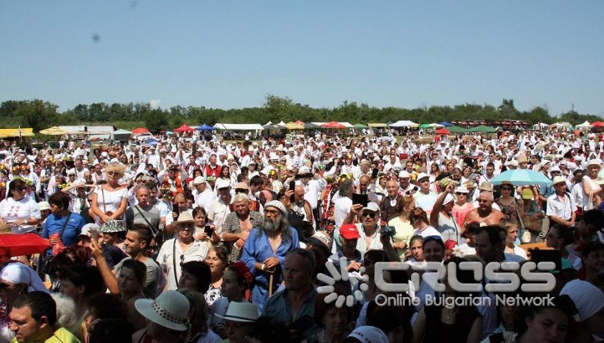 Най-голямата автентична българска сватба край Арбанаси
