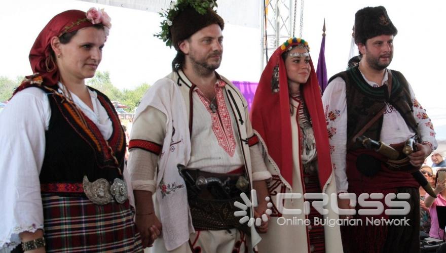 Най-голямата автентична българска сватба край Арбанаси