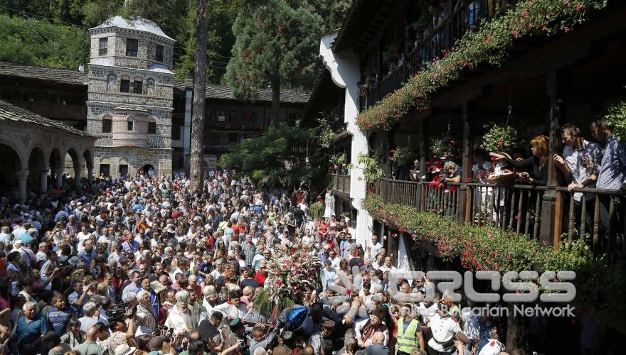 Борисов и руският посланик Макаров в Троянския манастир за Успение Богородично