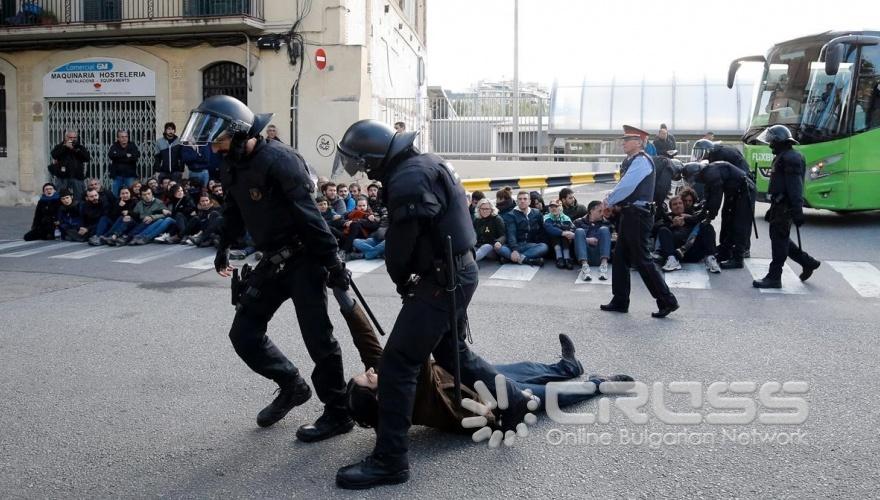 В Барселона полицията употреби и сила, за да освободи движението на северната автогара на града