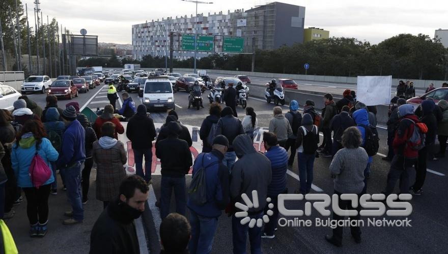 Основни булеварди в Барселона също бяха блокирани