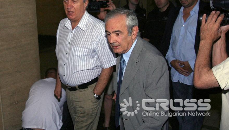 Софийски градски съд заседава по дело срещу бившия президент на ЦСКА и изпълнителен директор на "Кремиковци" Александър Томов. 