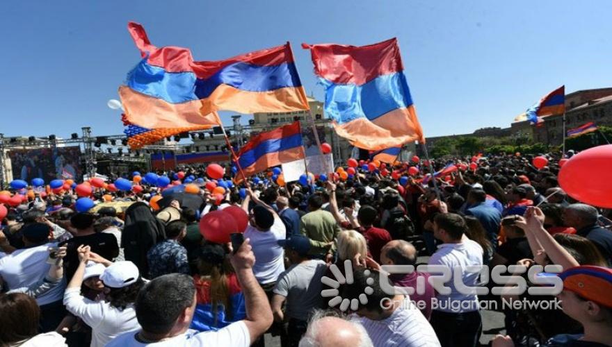 Протестите в Армения в няколко кадъра