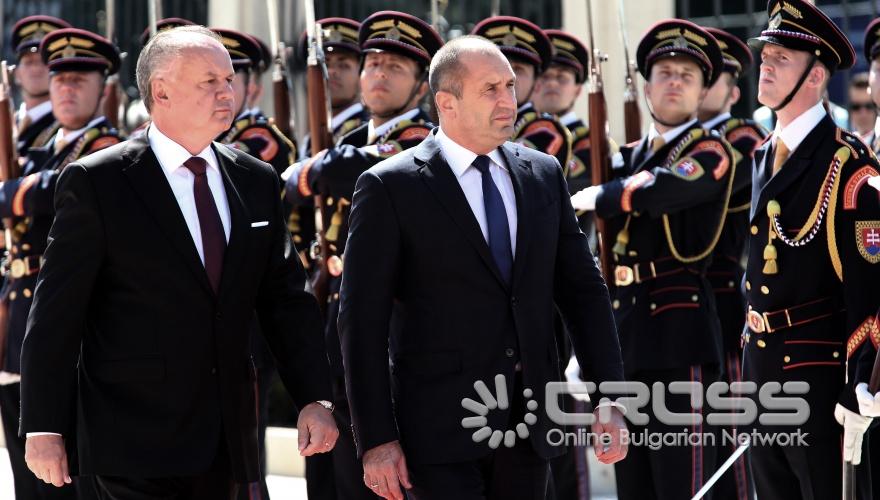 Румен Радев на посещение в Братислава