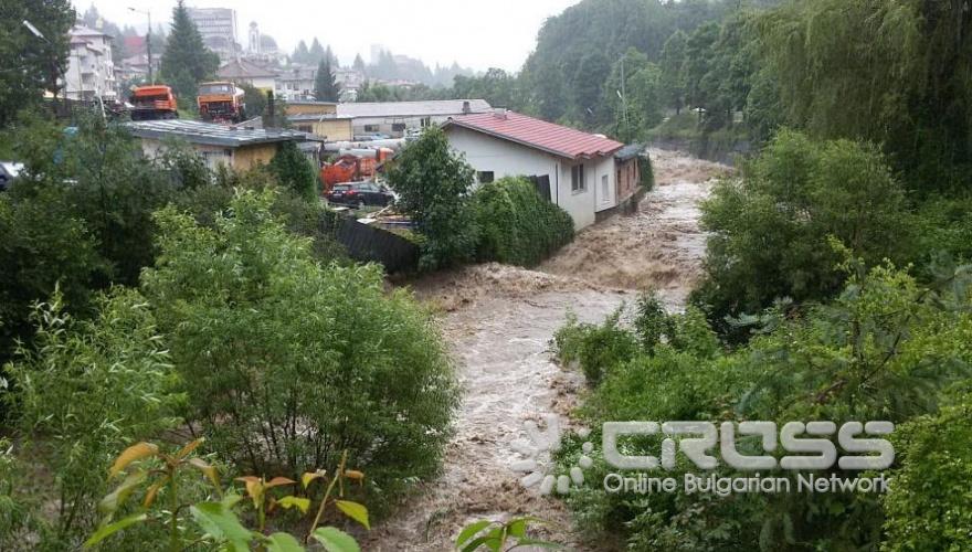 Бедствието в страната в снимки