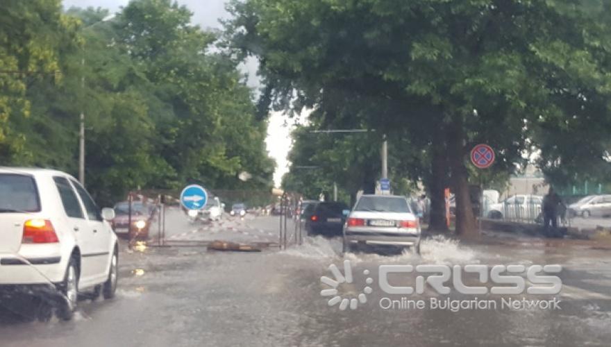 Бедствието в страната в снимки