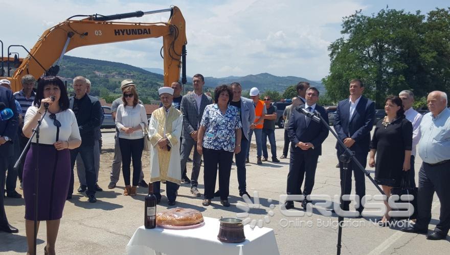 Стартира ремонт на пътя Момчилград - Ивайловград