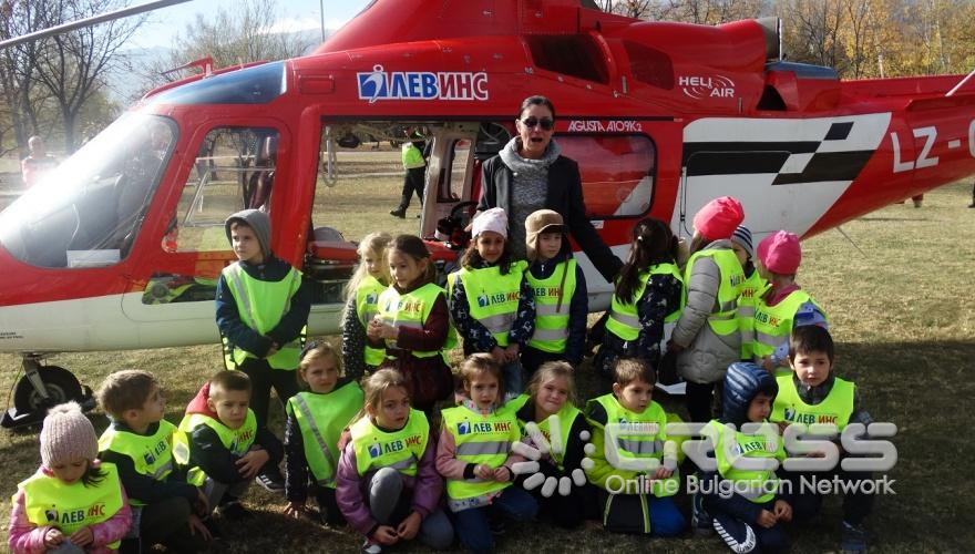 S.O.S – “Спасете нашите деца!“