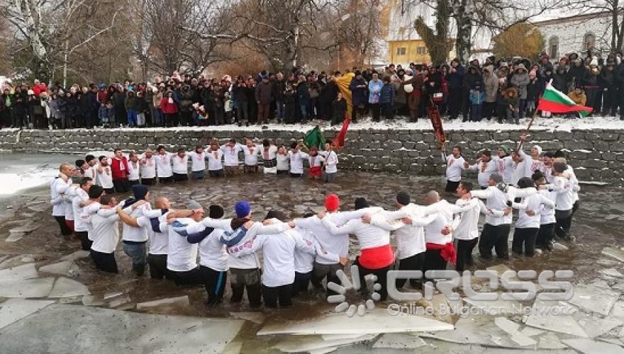 сн. фейсбук (Долна Баня)
