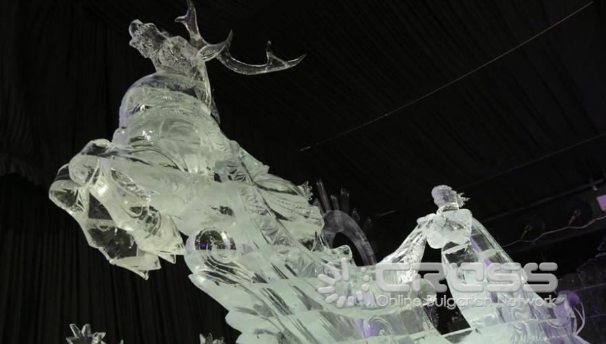 Фестивал на ледените скулптури ICE FANTASY-2019 в Санкт Петербург