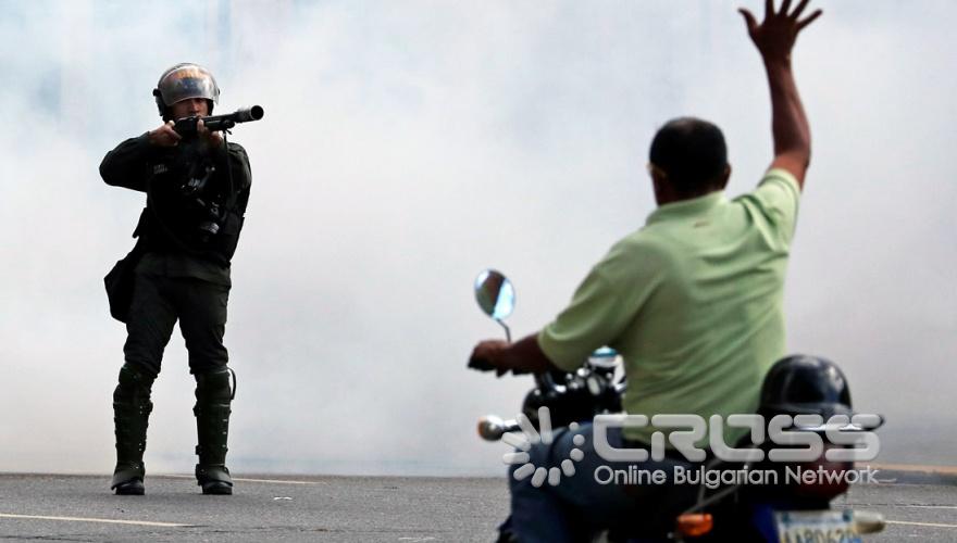 Масови безредици и преврат във Венесуела