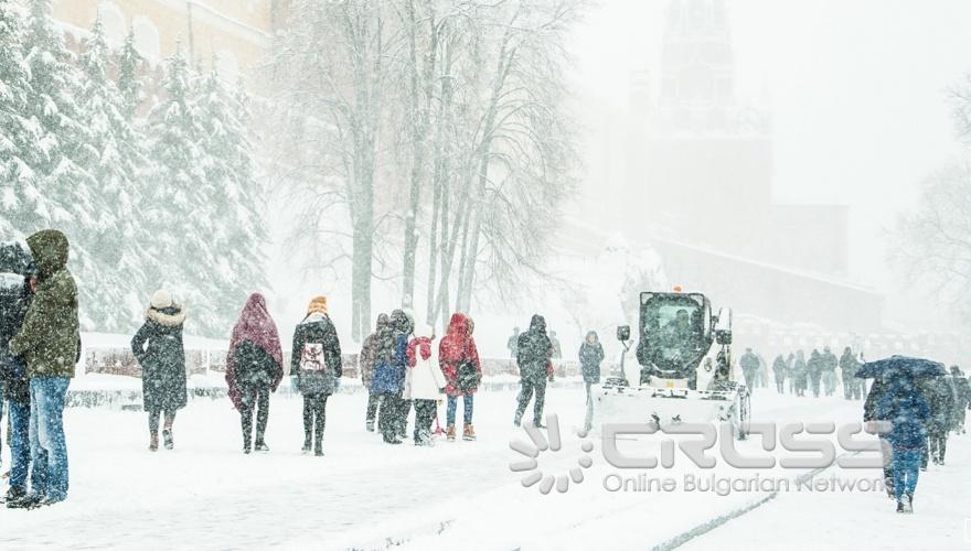 Най-обилният снеговалеж в Москва от 50 години насам