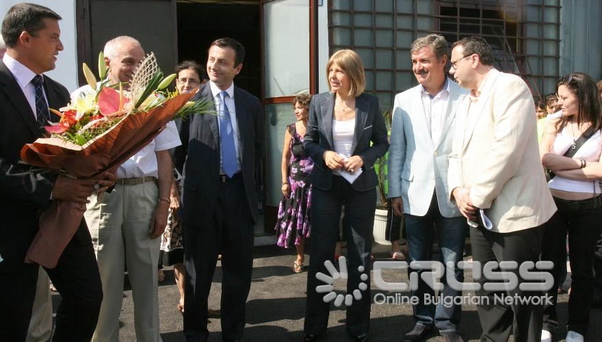 Днес,10 август,кметът на Столичната община Йорданка Фандъкова присъства на пускането в движение на нови тролейбуси 