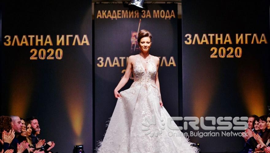 Гери Дончева с рокля на модна къща „Блинк“ от колекция „Impressions 2021”