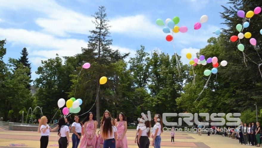 Facebook: Община Казанлък